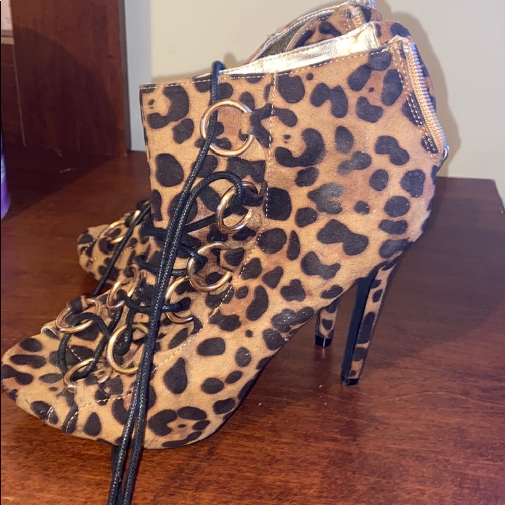 Heels!